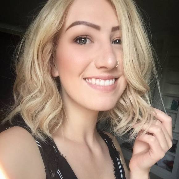 Meet your Posher, Haley - Picture 1 of 1